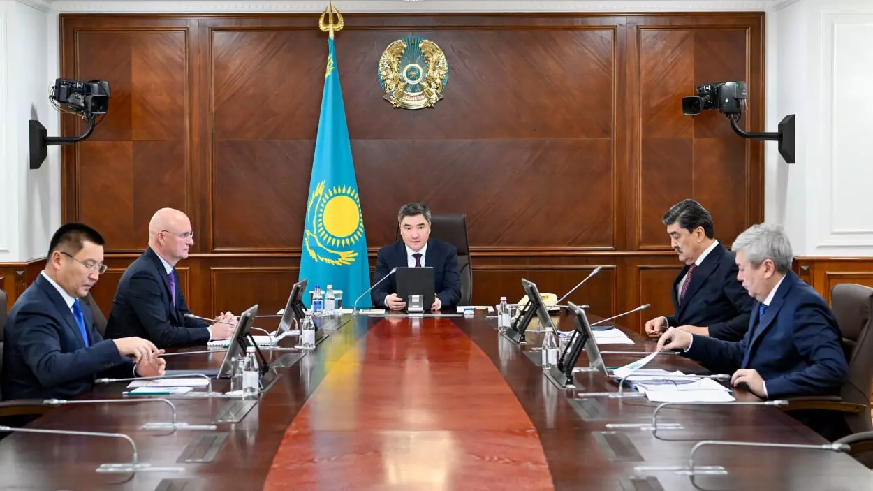 Премьер-министр Олжас Бектенов «Жасыл экономика» жөніндегі кеңес отырысын өткізді
