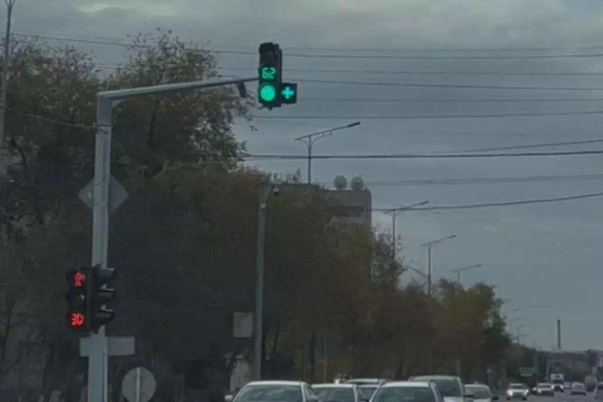 В Атырау устанавливают «умные» светофоры почти на 1,8 млрд тенге