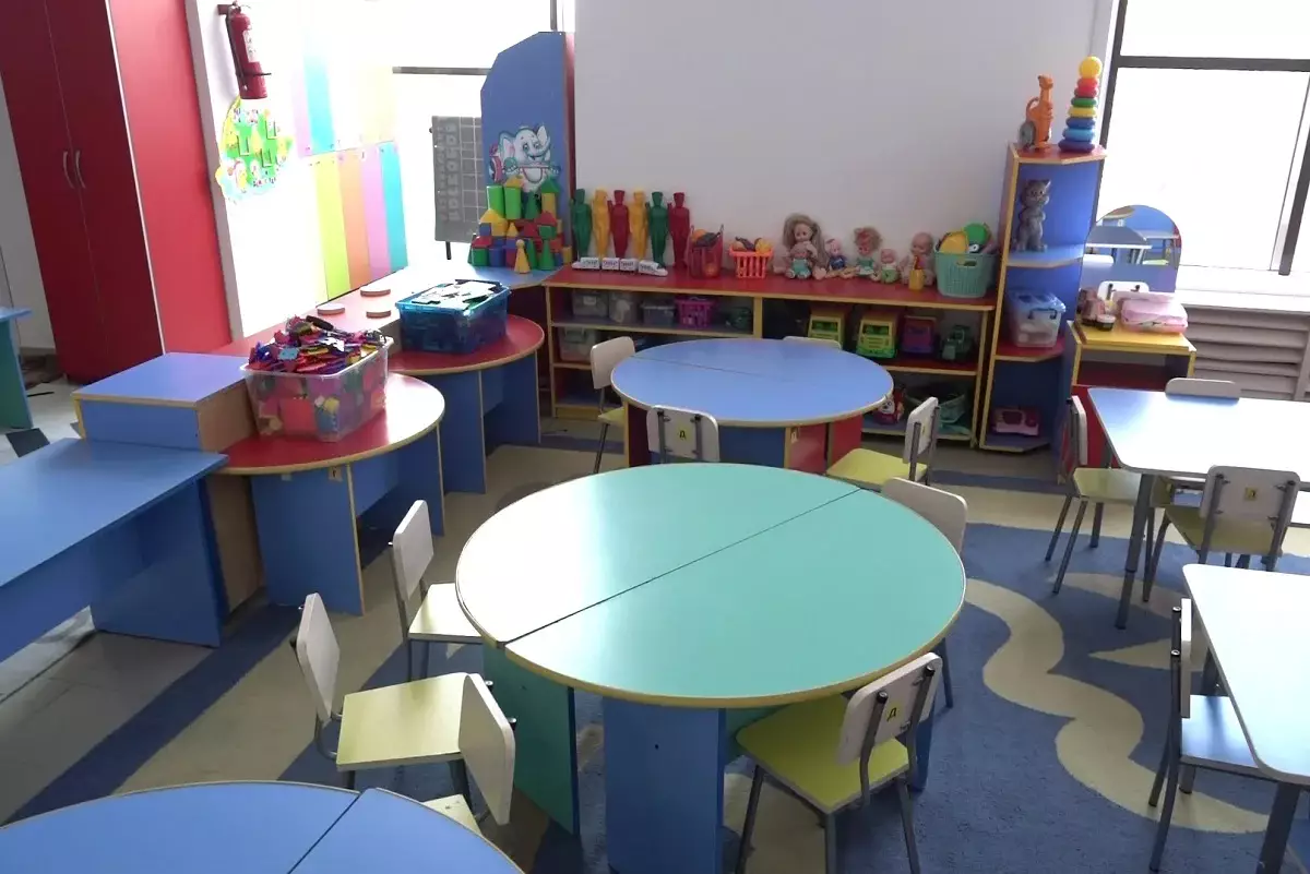 Ударила головой о стену: в Астане воспитатель жестоко обращалась с трехлетним ребенком