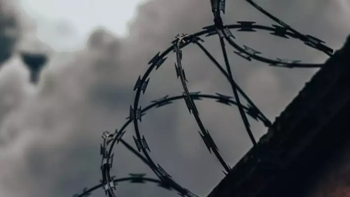 СМИ: трое узбекистанцев планировали захват заложников и поджог колонии в РФ