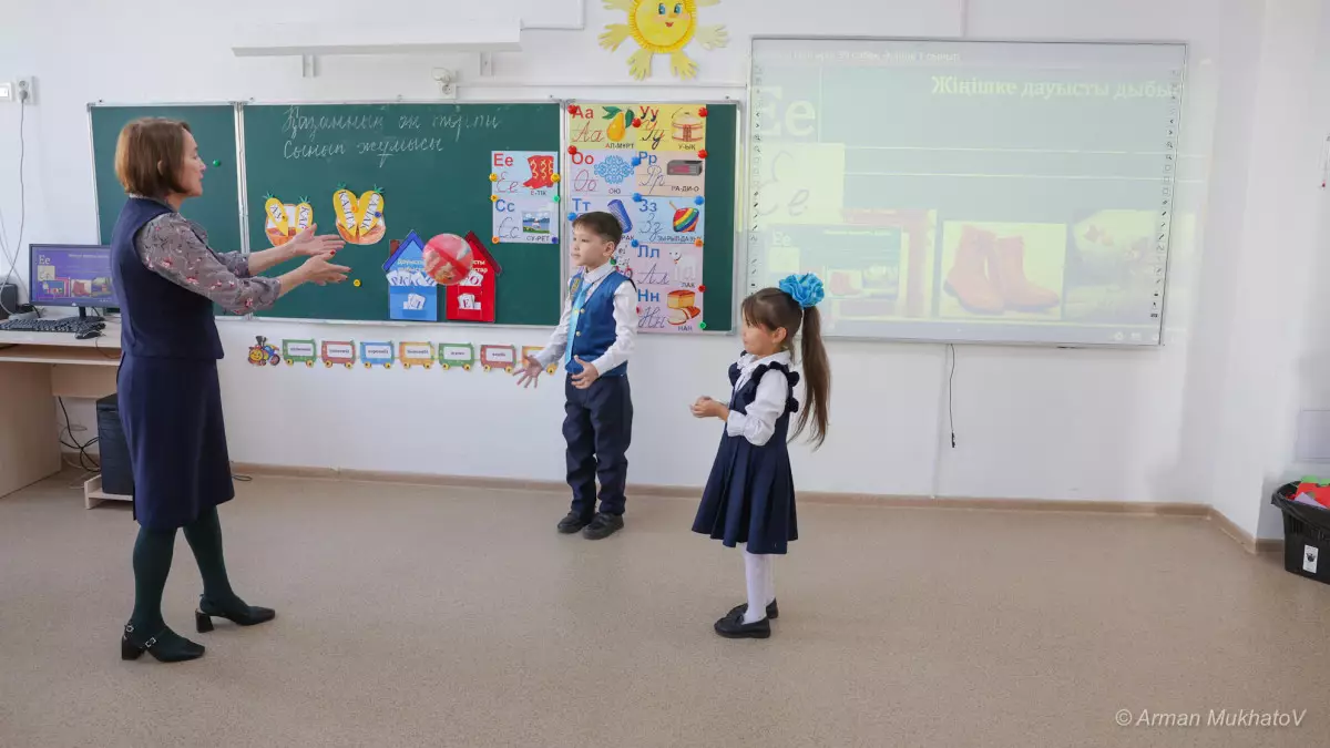 Мұғалімдердің үні естілді: Оқу-ағарту министрі шу болған реформаны тоқтатты