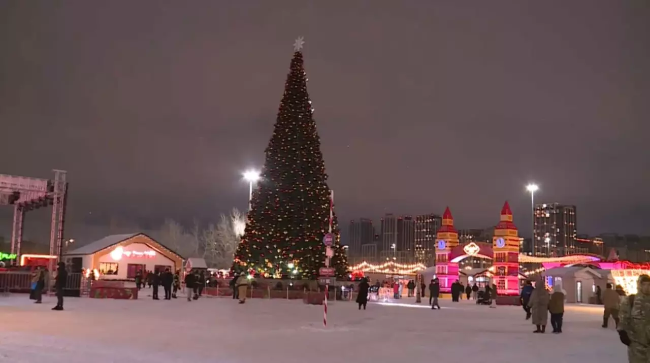 40 новогодних елок одновременно зажгут в Астане