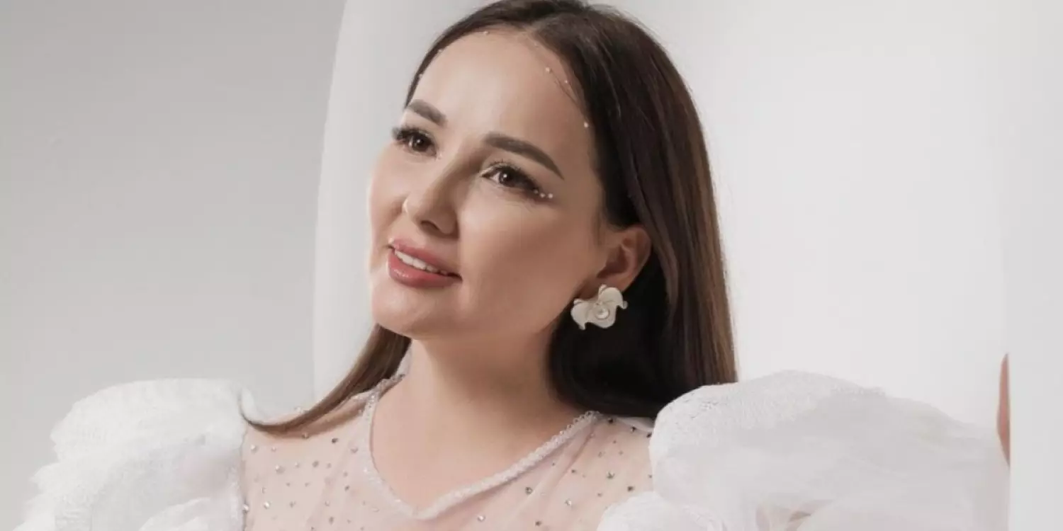 Әнші Жазира Байырбекова жаңа түскен келінін көрсетті