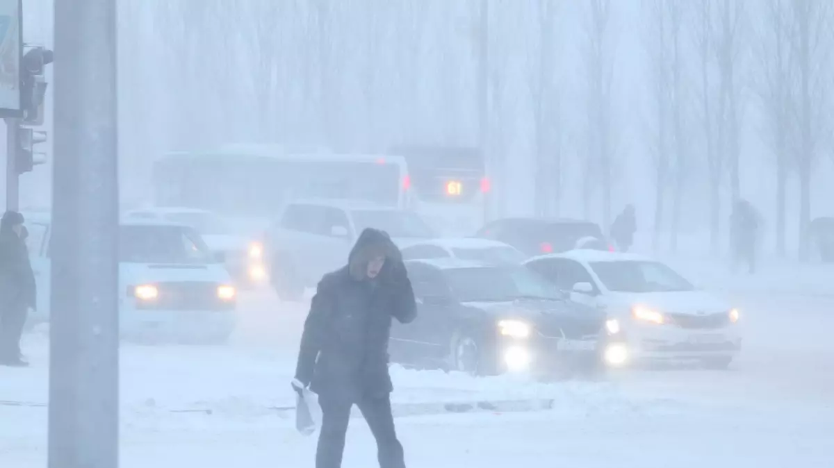 Ауа райының бұзылуына байланысты екі облыста жол жабылды