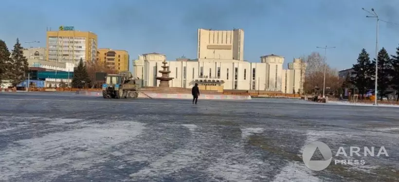 "Получают деньги за площадь с лопухами": на "монополию" в содержании общественных пространств жалуются семейчане