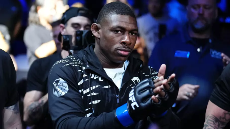 Хоакин Бакли объяснил, почему титул UFC в полусреднем весе может остаться вакантным