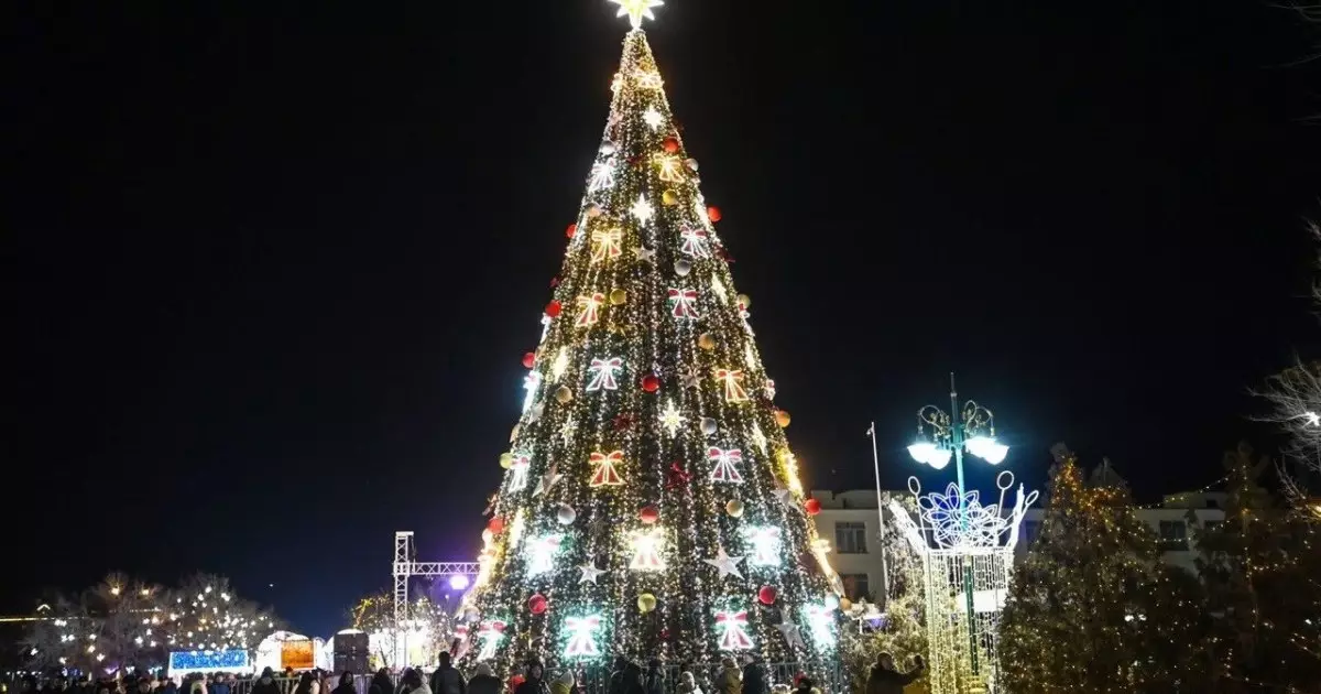  Қызылордада жаңажылдық шырша шамы жағылды 