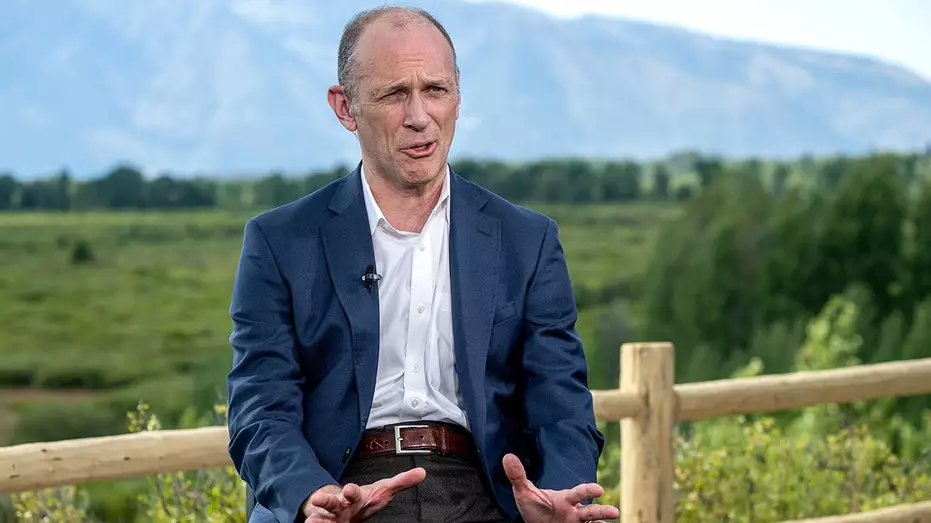 Председатель ФРС Гулдсби заявил, что ставки могут быть снижены, если экономика продолжит идти по «золотому пути».