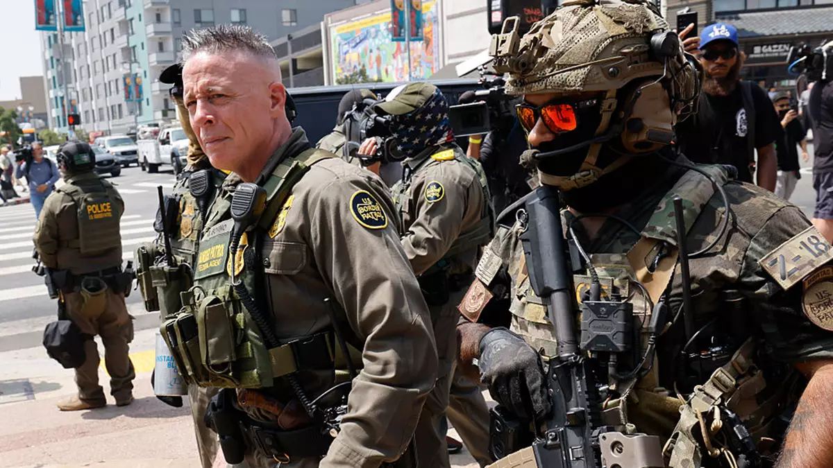 Участники Amfest подавляющим большинством призывают МВБ нацелиться на их родные города, пока демократы отвергают агентов.