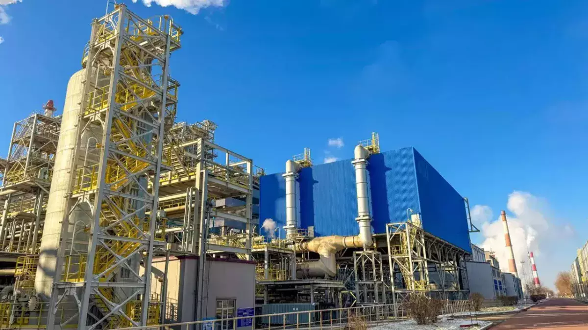 Казахстанская энергетическая компания установила рекорд по переработке нефти.