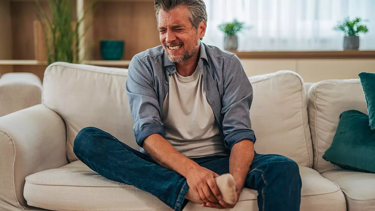 Исследование показало, что связанное со старением заболевание суставов всё чаще поражает людей моложе 40 лет.