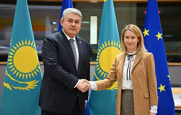 Казахстан наращивает потенциал Среднего коридора для восполнения логистических пробелов