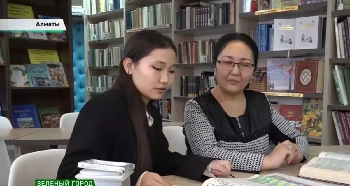 Алматинская школьница создала прибор, превращающий воздух в воду