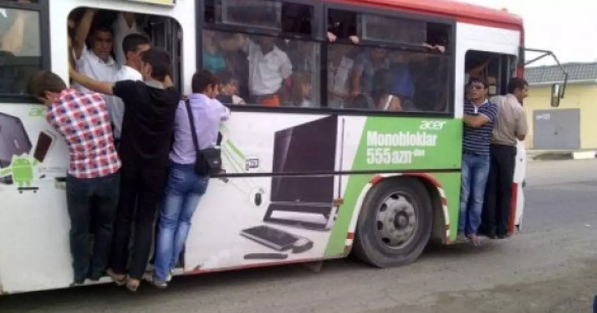  Жители Алматы пожаловались акиму на работу автобусного маршрута №54 