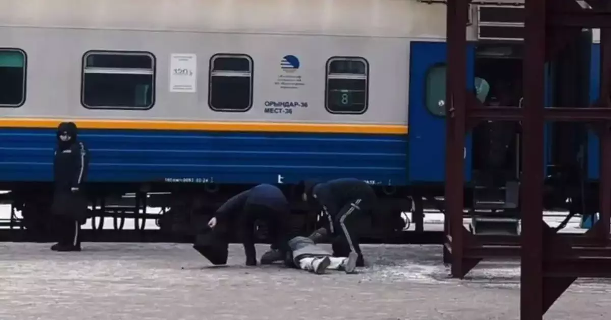  Бейтаныс адамның сәлемдемесін жеткізіп беруге келіспеңіз: Полиция ескерту жасады 