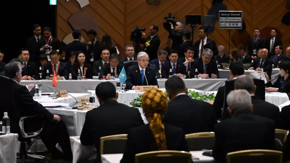 Токаев: Казахстан и Япония подписали более 60 документов на сумму свыше 3,7 миллиарда долларов