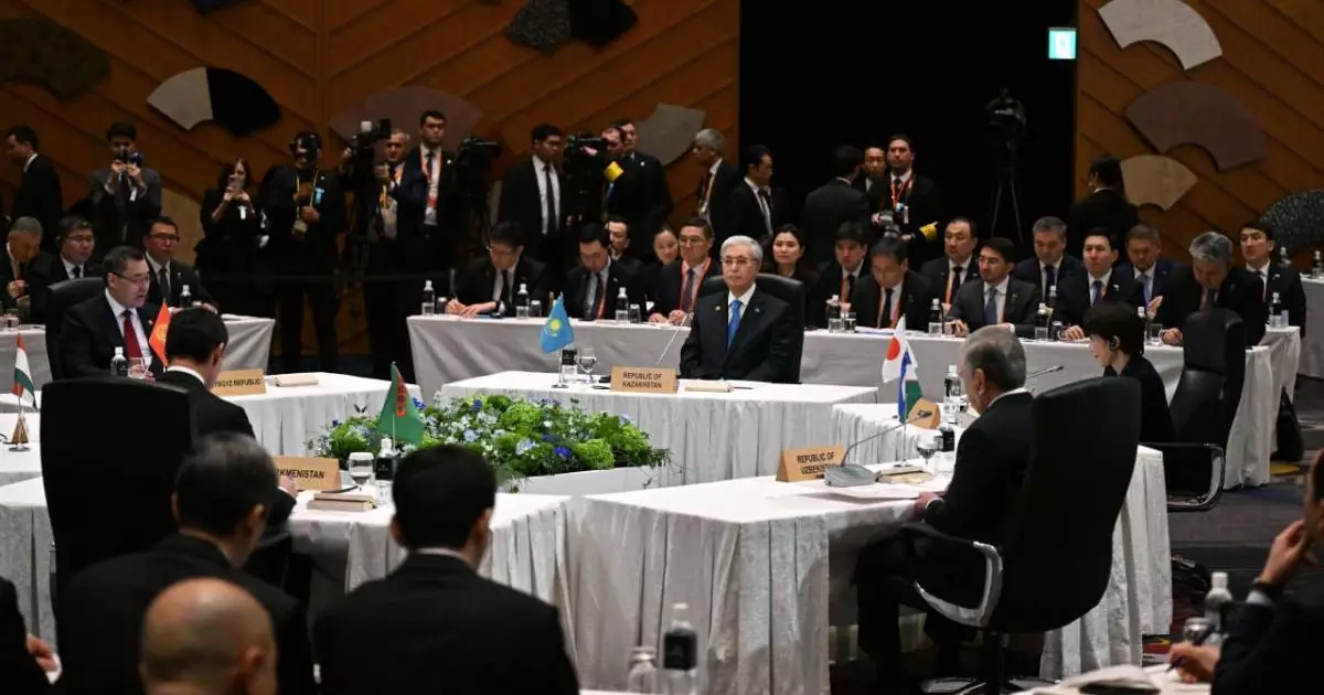  Токионың Орталық Азия елдерімен ЖИ бойынша тың серіктестік орнату туралы бастамасын қолдаймыз – Қасым-Жомарт Тоқаев 