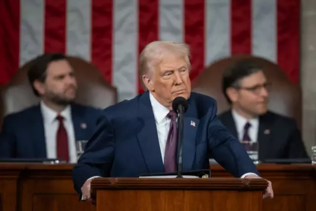 АҚШ грин-карта лотереясын уақытша тоқтатты