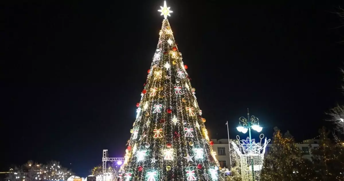  Қызылордада жаңажылдық шырша шамы жағылды 