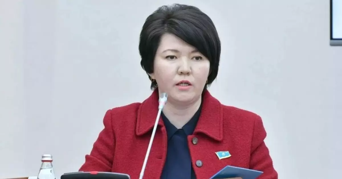  `Директор сағатты өзіне ұнайтын мұғалімге бөліп береді`: Еліміздің бас педагогы шұғыл мәлімдеме жасады (ВИДЕО) 