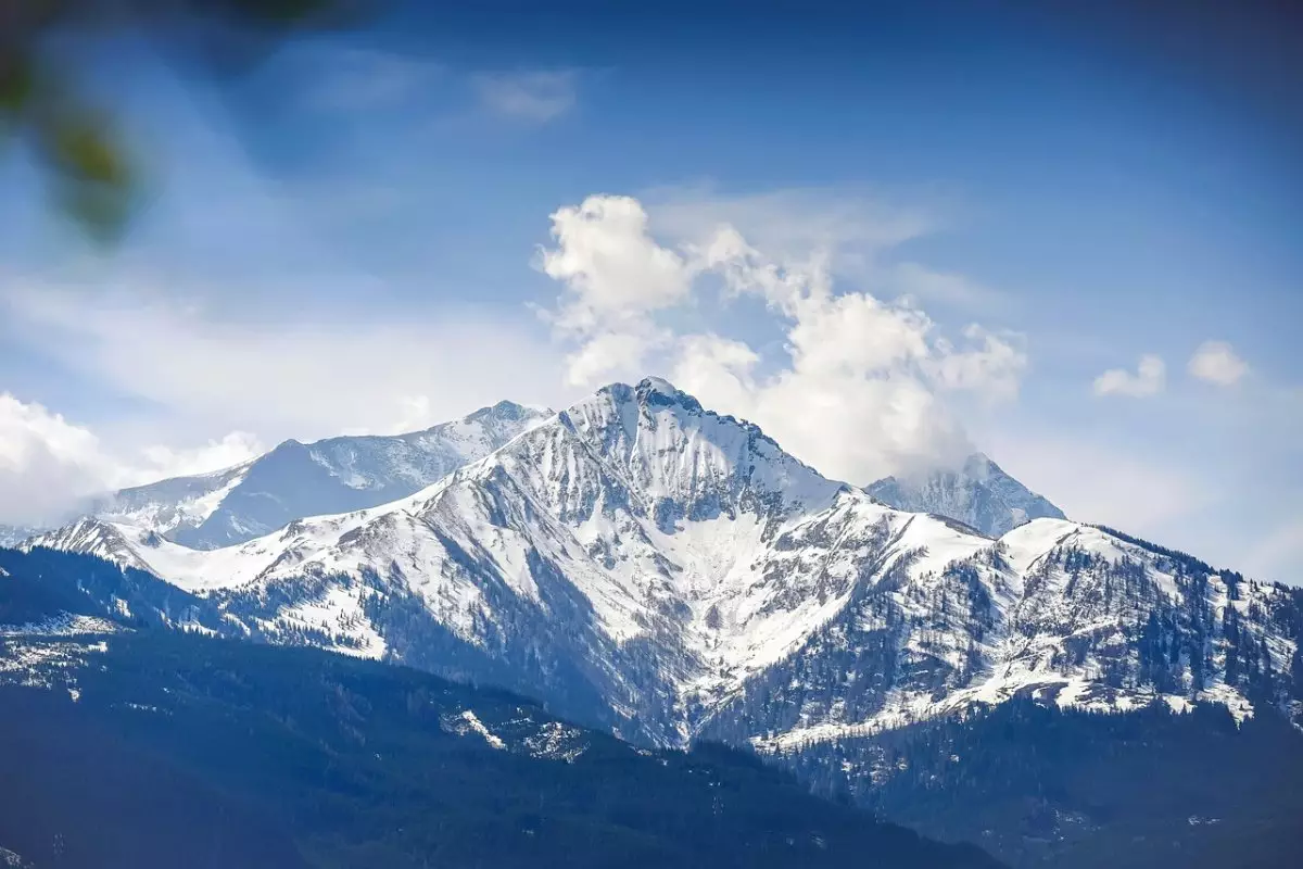 В горах Алматы обнаружили тело девушки, пропавшей накануне