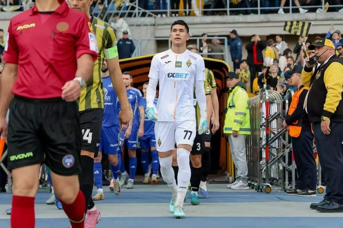 Какую зарплату получает Темирлан Анарбеков?