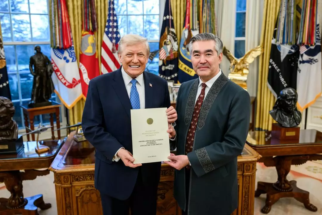 Посол Казахстана вручил Трампу верительную грамоту