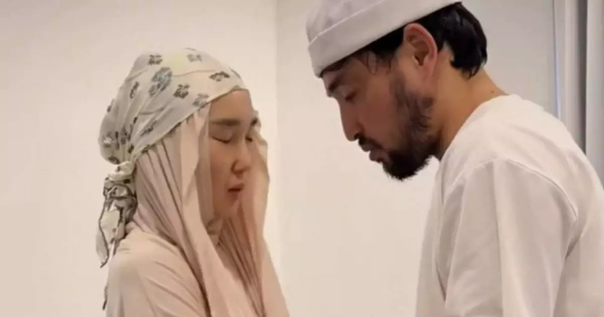   «Не отыра алмаймын, не жата алмаймын»: танымал блогер жүре алмай қалды   