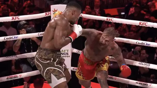 Пол показал перелом челюсти после нокаута и бросил вызов Канело
