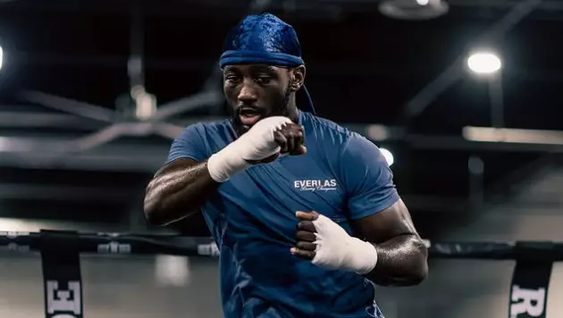 Назван новый король бокса после ухода Кроуфорд