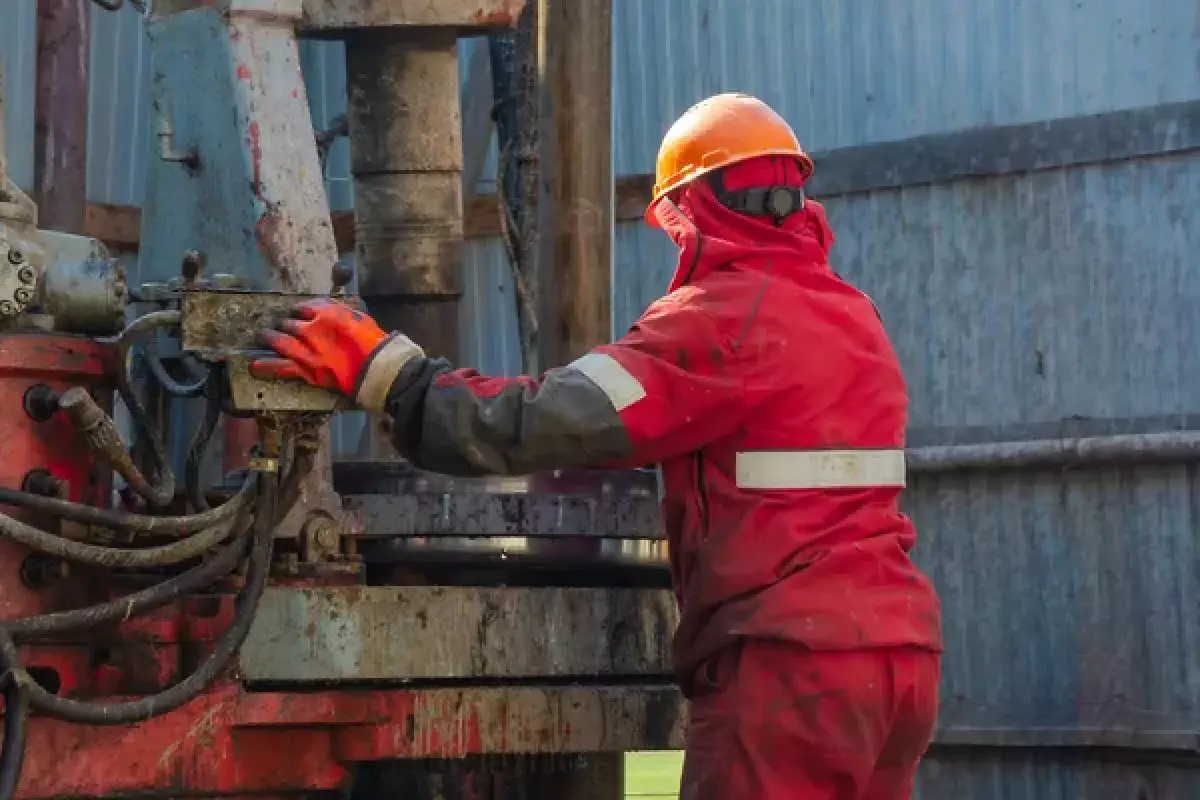 Нефтяников привлекли к ответственности за загрязнение почвы в Мангистау