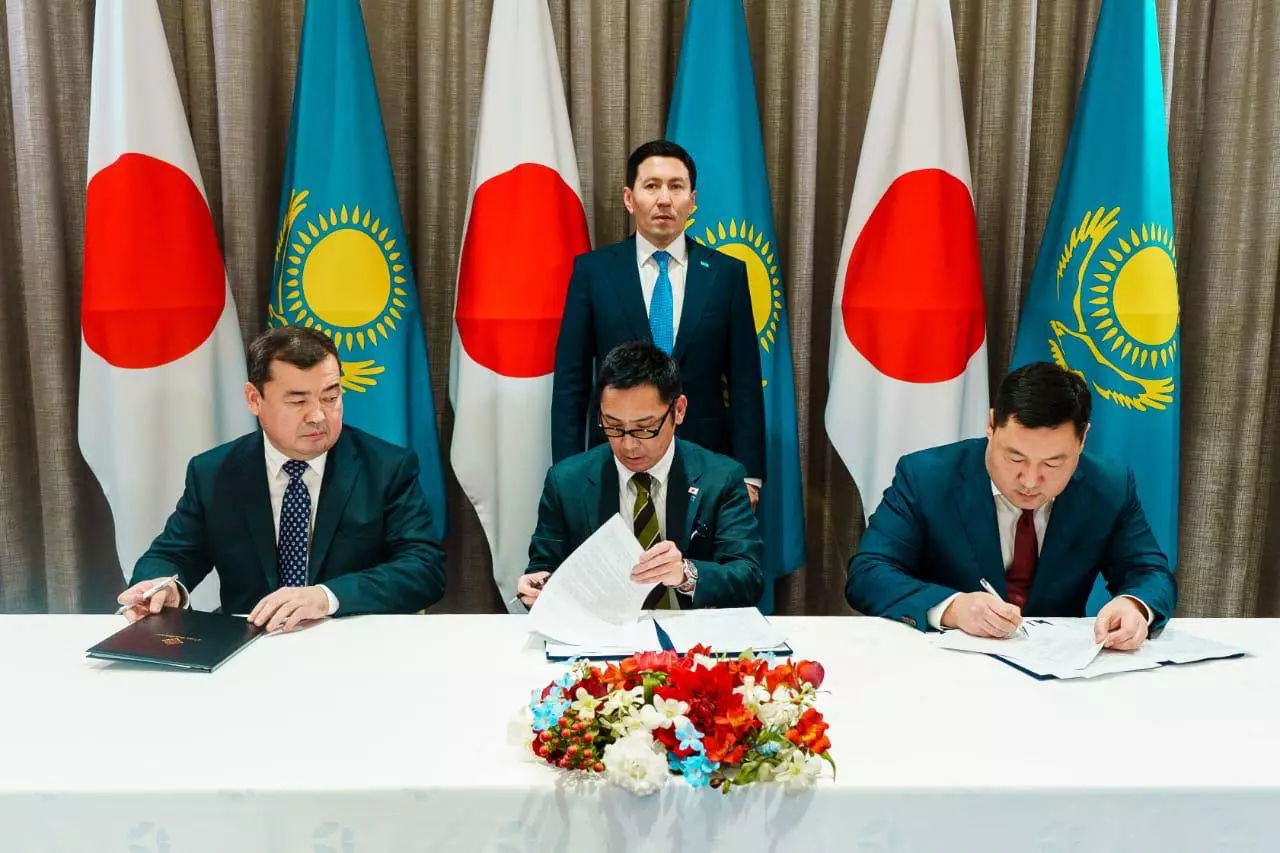 Казахстан и Япония укрепят сотрудничество в железнодорожной инфраструктуре.