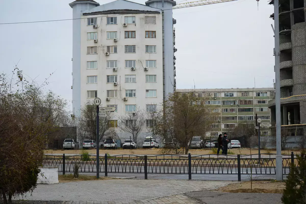 Пешеходов заставили нарушать правила в Актау - новости на Lada.kz 20.12.2025