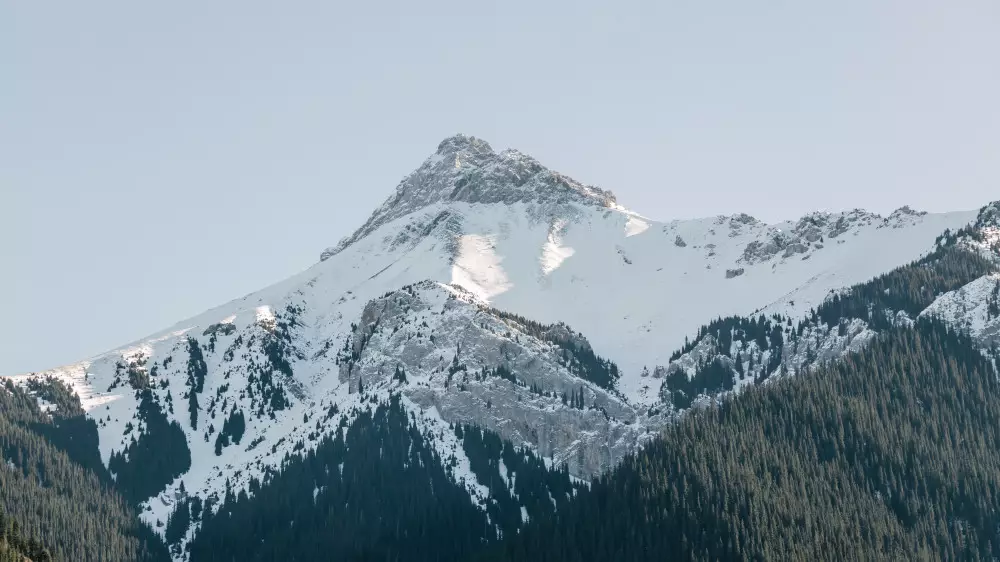 В горах под Алматы нашли тело пропавшей девушки