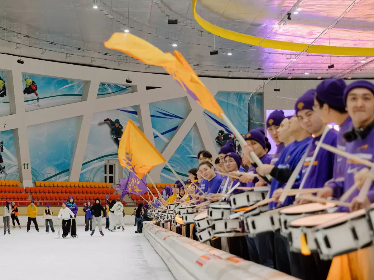 Добро на коньках: «Жаңа адамдар» устроили праздник для детей в Астане