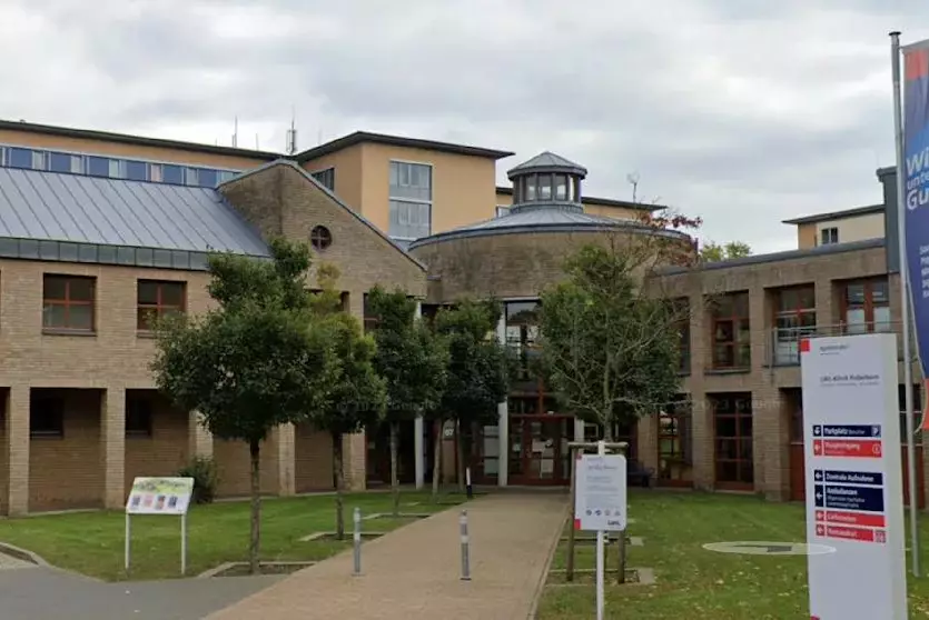 В Германии 14-летнюю исламистку временно изолируют в охраняемом контейнере