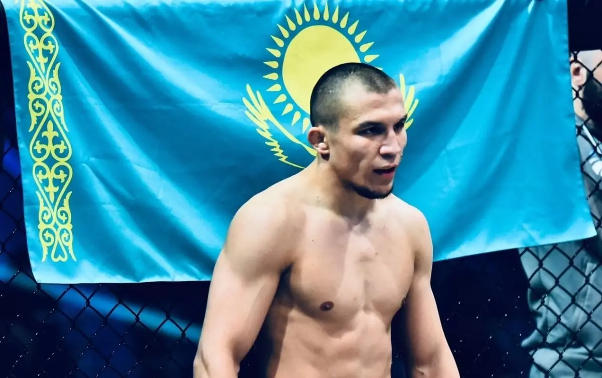 Рафиков победил экс-чемпиона PFL и посвятил победу стране