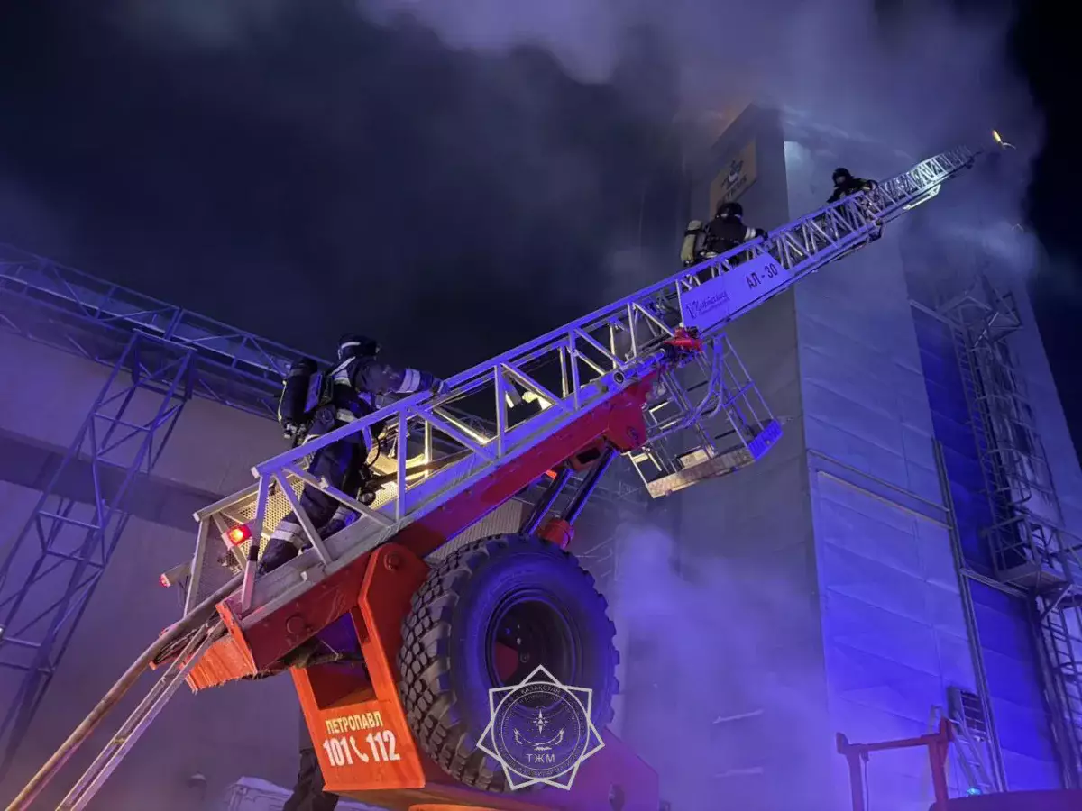 Пожар в зерносушильном комплексе тушили в Петропавловске
