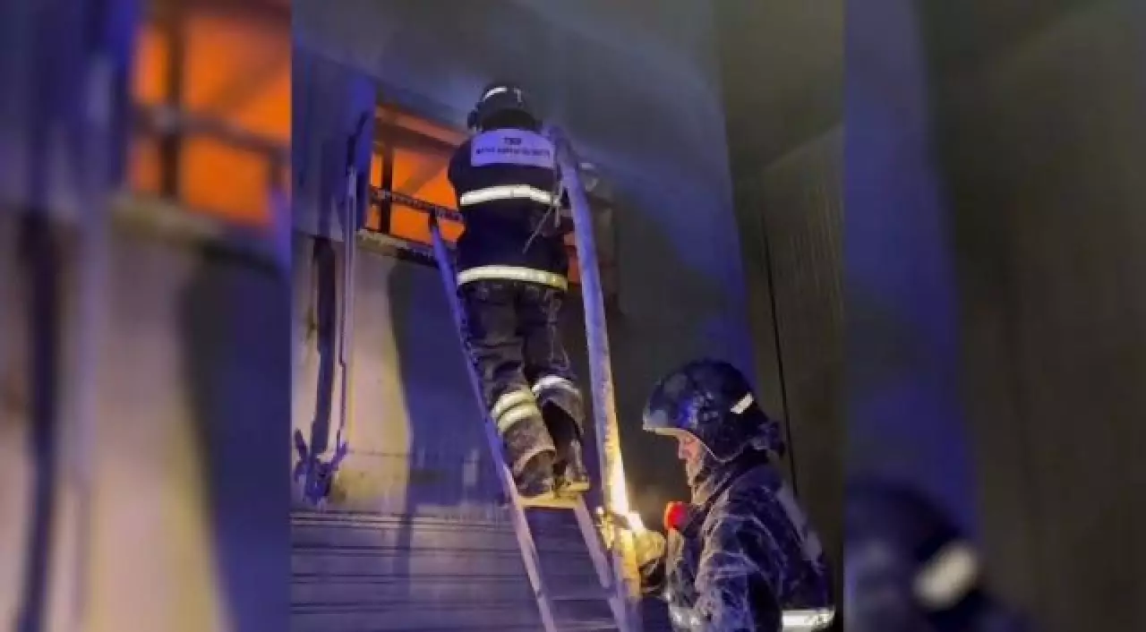 Спасатели потушили пожар на зерносушилке в СКО