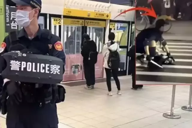 3 адам көз жұмды: Метрода ер адам пышақпен айналасындағы адамдарға шабуыл жасаған