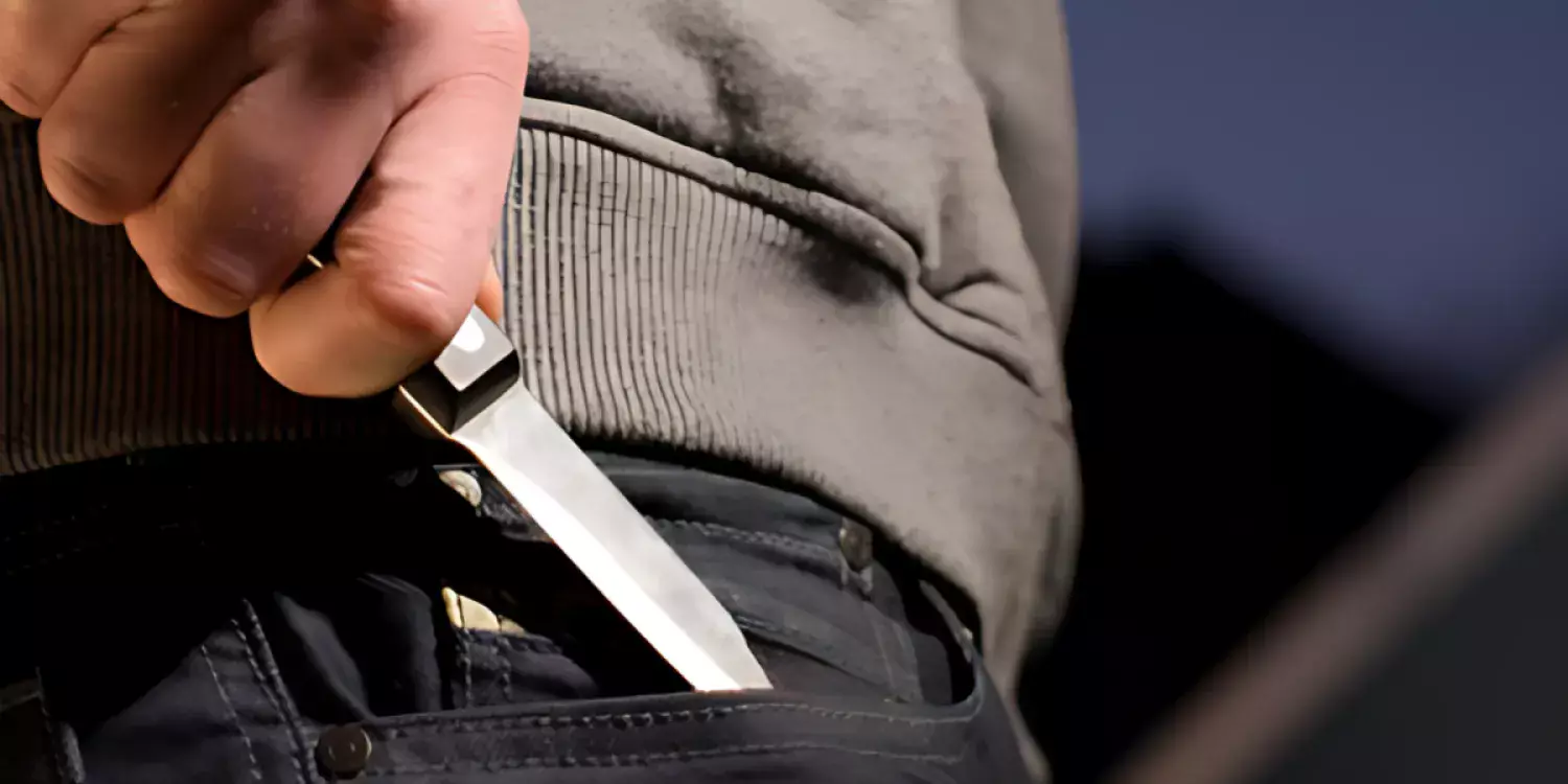 Алматыда студент оқытушыны пышақтаған 