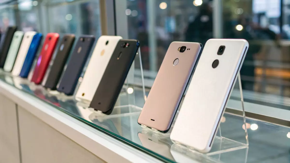 Рынок смартфонов входит в полосу подорожания: цены могут расти до двух лет