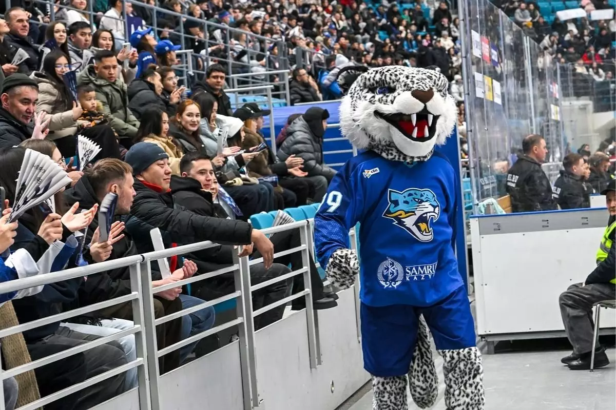 «Барыс» после побед над топ-клубами позорно проиграл аутсайдеру