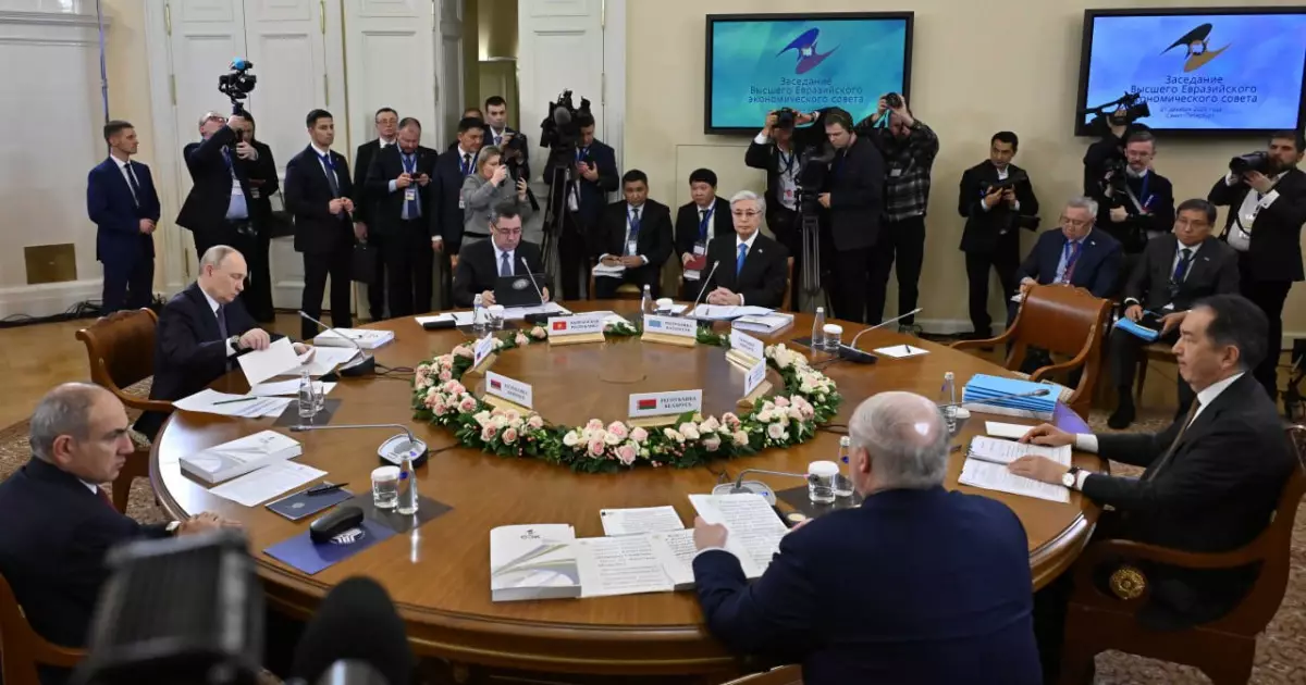   Мемлекет басшысы Жоғары Еуразиялық экономикалық кеңестің шағын құрамдағы отырысына қатысты   