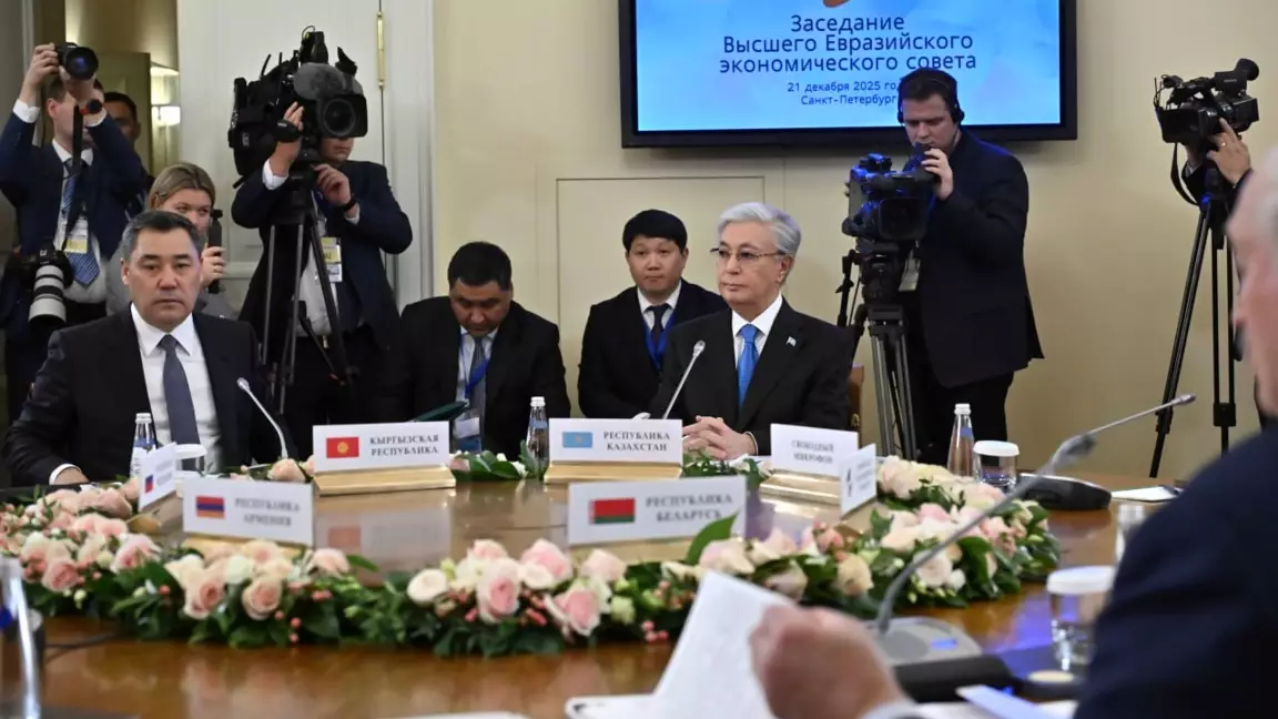 Петербугтегі шағын құрам ЕАЭО тағдырын талқылады