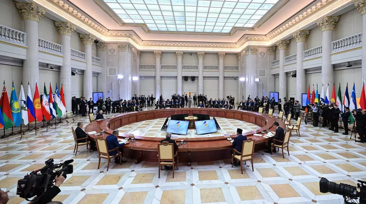 Устранить административные барьеры во взаимной торговле стран ЕАЭС призвал Токаев