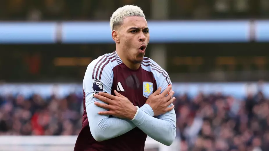 В Англии новый топ-клуб? "Астон Вилла" обыграла "МЮ" и одержала 10-ю победу подряд