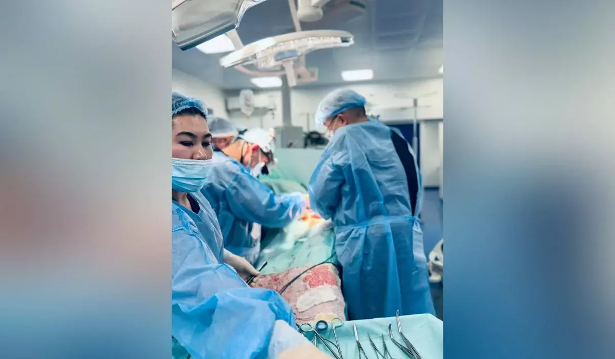 Уникальную операцию по пересадке почки впервые провели в Шымкенте