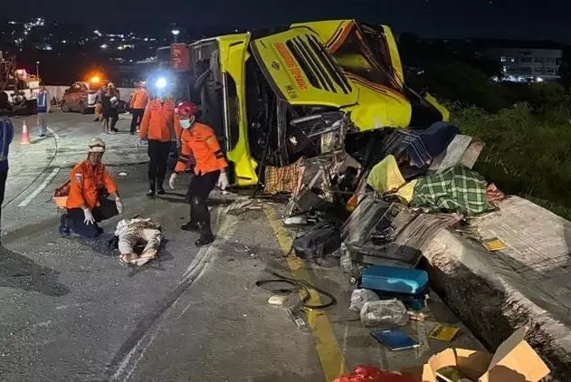 Крупное ДТП с автобусом в Индонезии унесло жизни 16 человек