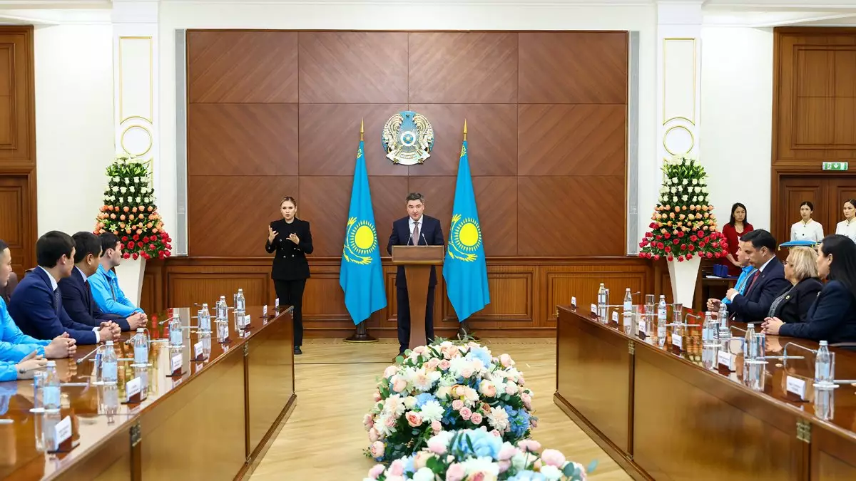 Триумф в Токио: в правительстве Казахстана наградили призеров Сурдлимпиады